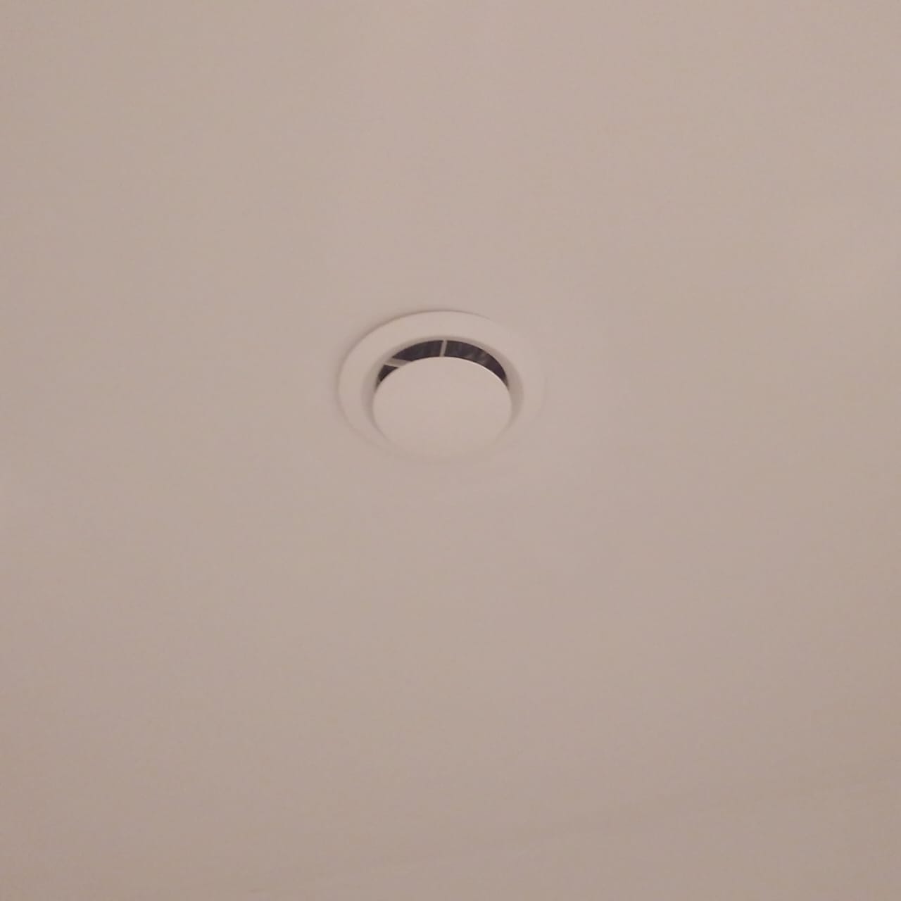 Commercial ceiling ventilation and diffuser installation